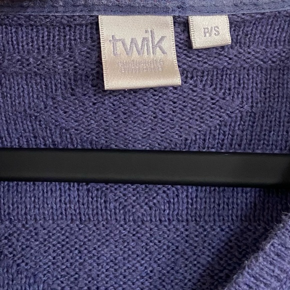 Sweater from Twik - Picture 2 of 5